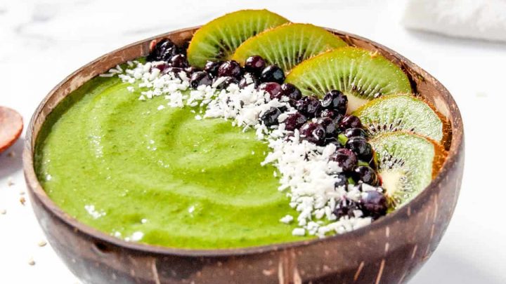 High-Fiber Matcha Green Smoothie Bowl